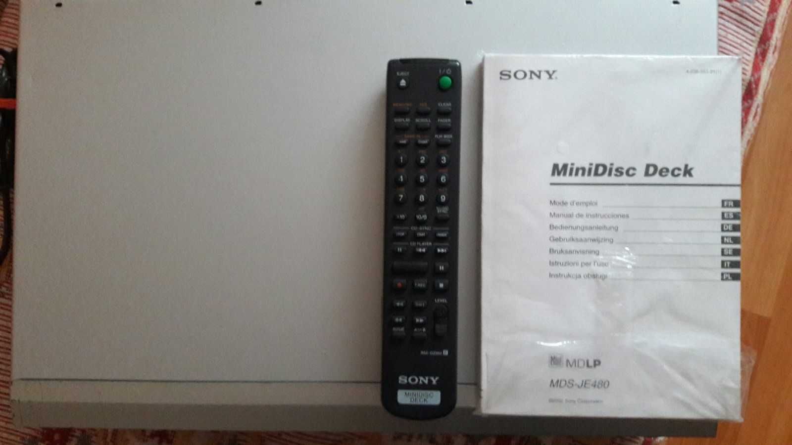 мини дисковая дека  Sony-MDS-je 480-С паспортом и пультом !