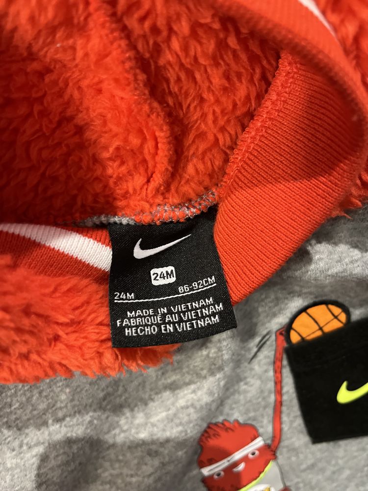 Спортивна кофта Nike