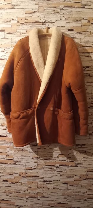 Продам женскую дублёнку 42р