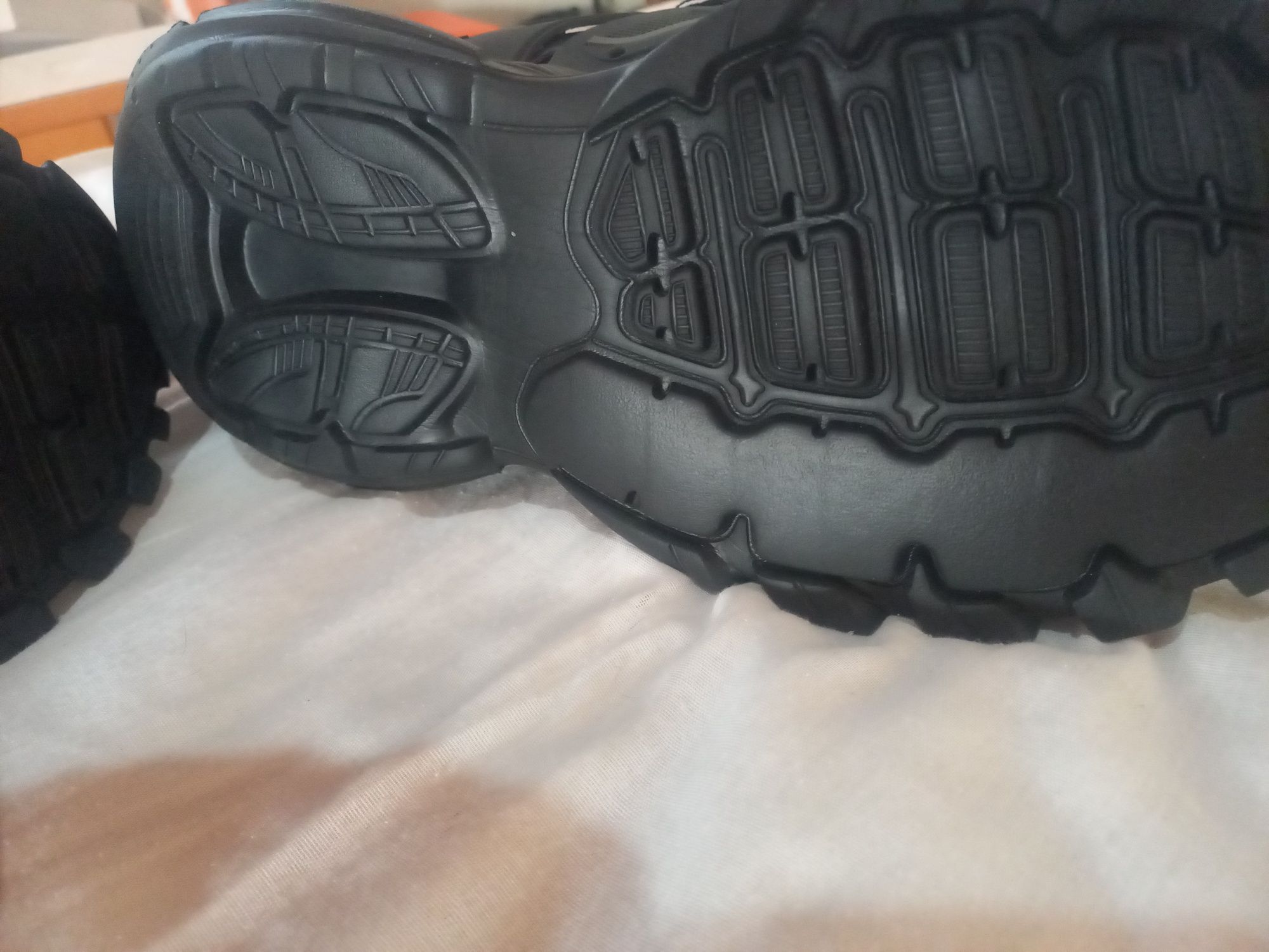Tenis balenciaga nunero 45 eur