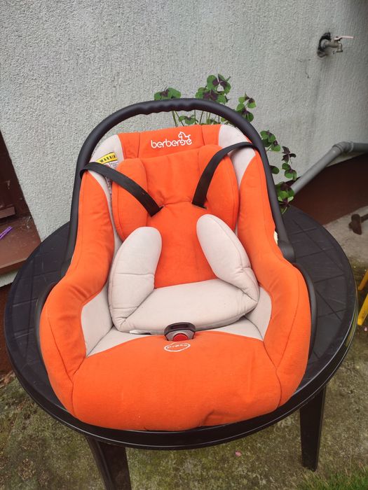 fotelik samochodowy dla dziecka i