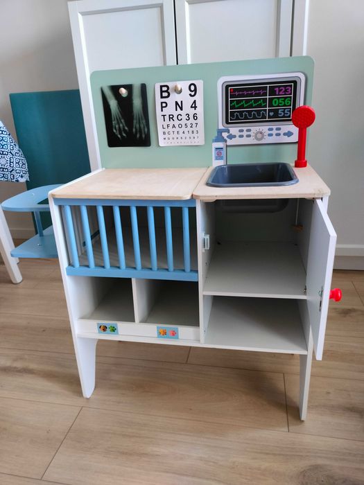 Drewniana przychodnia lekarska / weterynaryjna / klinika Lidl Playtive