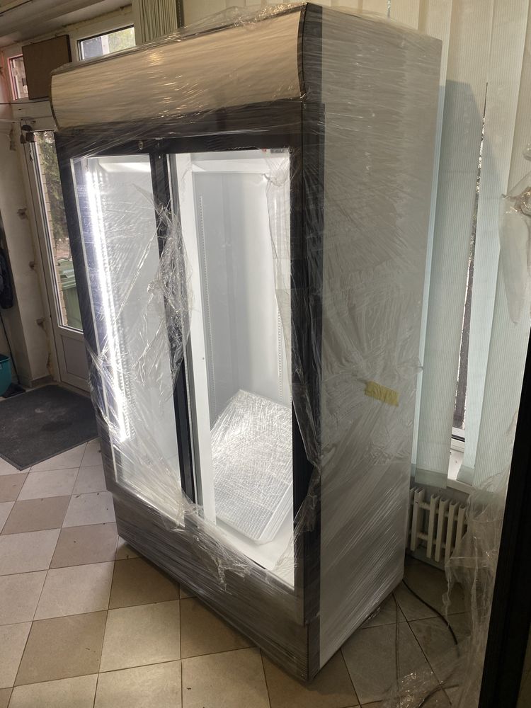 Двухдверный холодильный шкаф/холодильник купе для напитков FRIGOGLASS