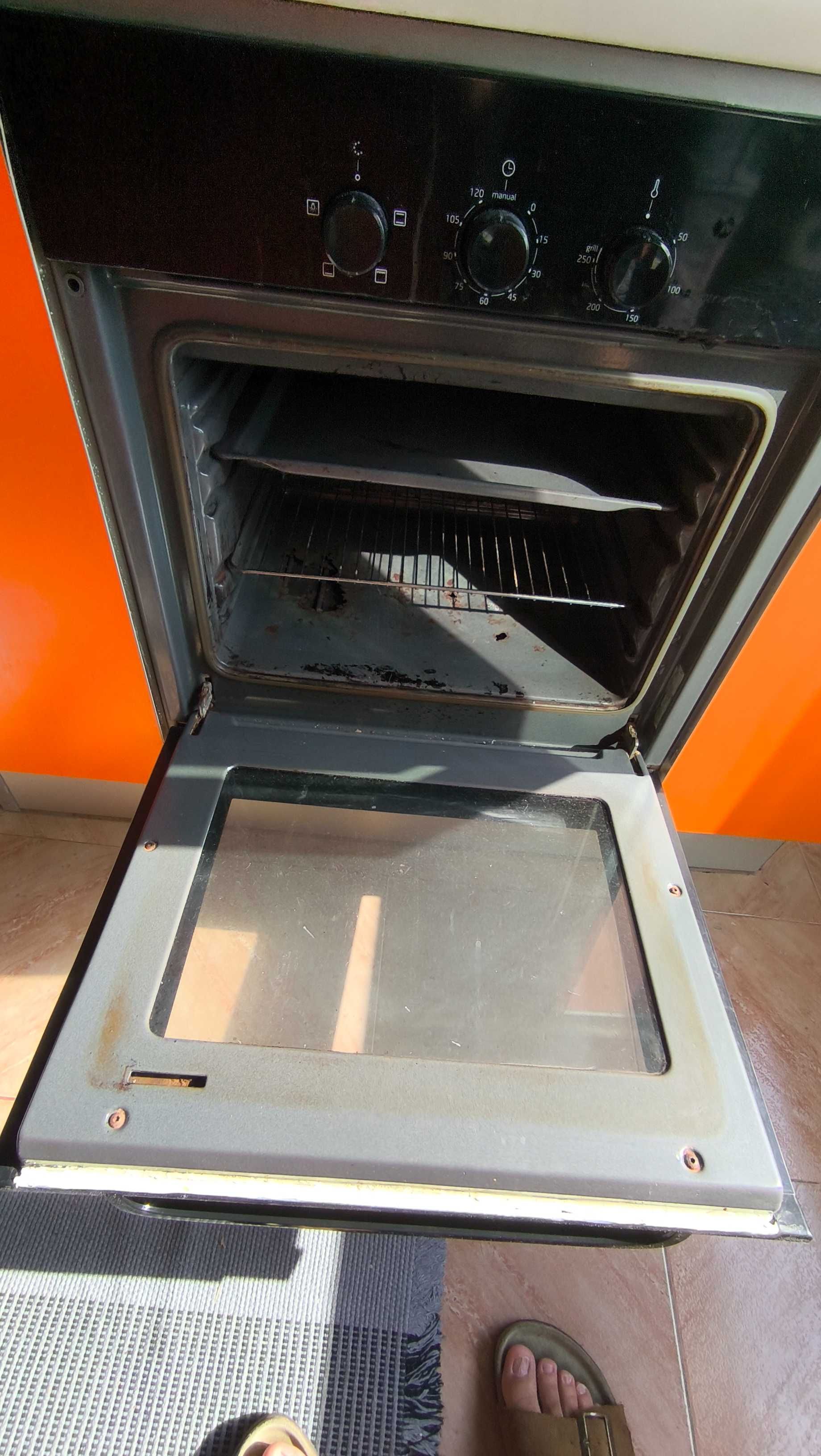 Forno (com vidro descolado)