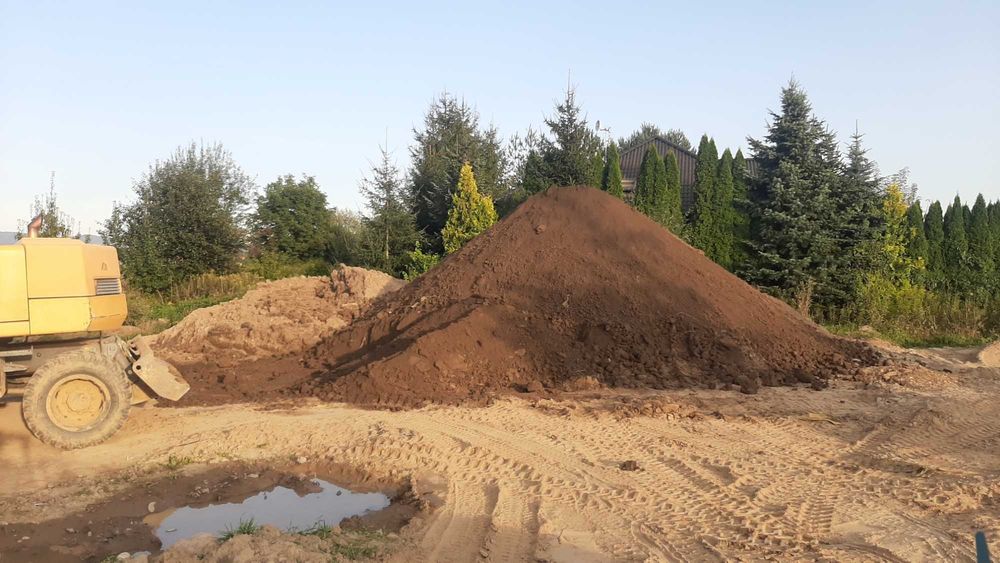 Ziemia humus. Czarnoziem Pod trawnik