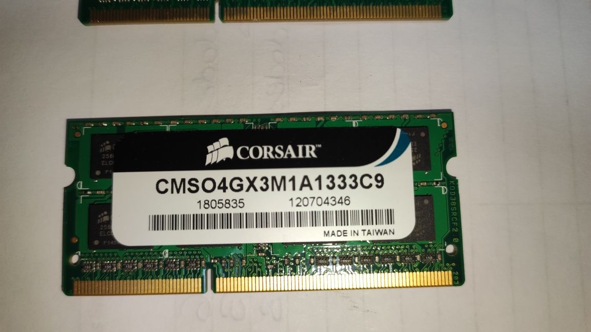 Memória RAM 4Gb Samsung e Corsair