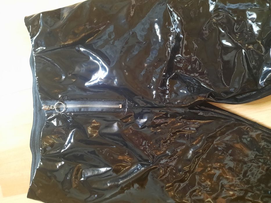 Sprzedam  spodnie -lateks