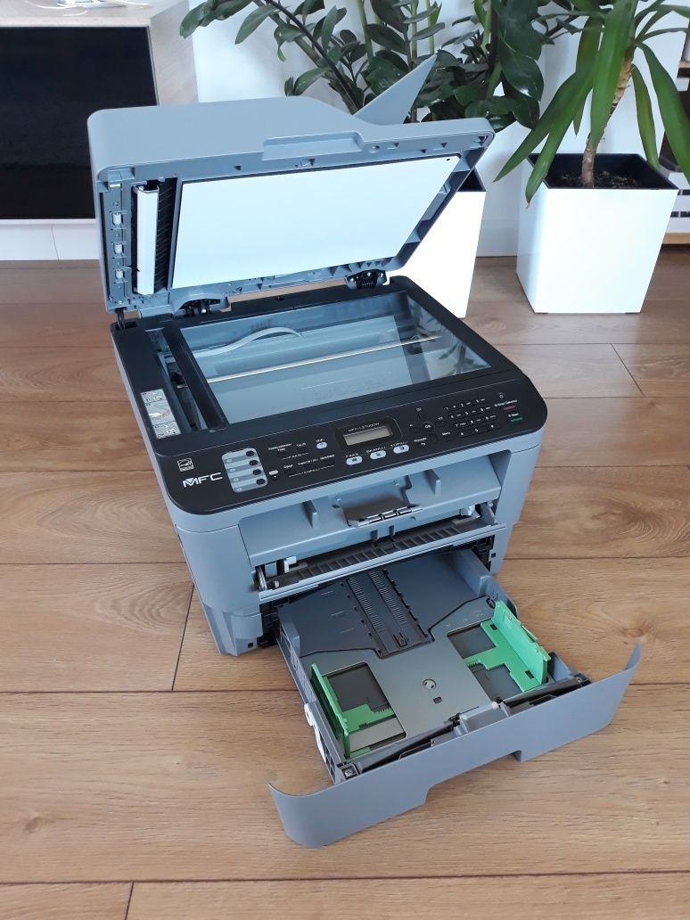 Drukarka laserowa Brother MFC-L2700DW WiFi + nowy nieużywany  toner