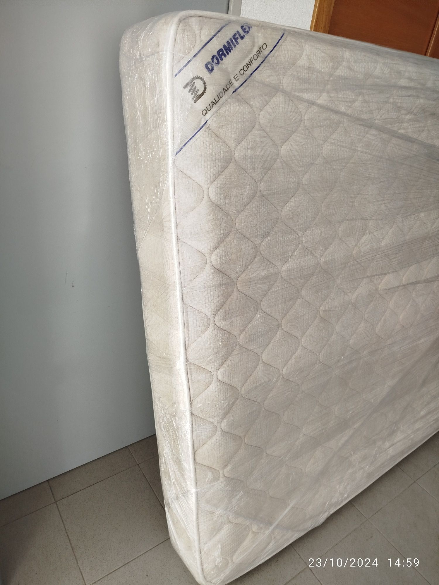 Colchão de cama de casal