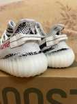 YeezyBoost350V2UnisextrampkiZebra.41