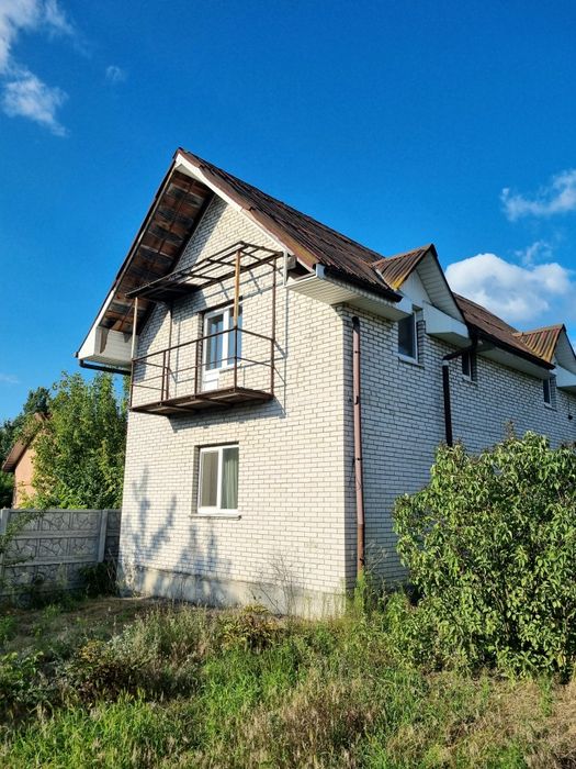 Продаж 2-поверхового цегляного будиноку м. Українка, вул. Приозерна