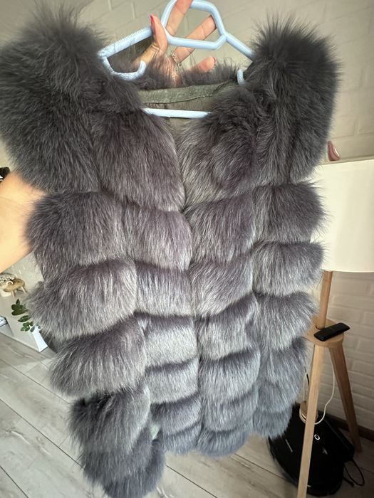Меховая жилетка
