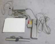 Consola WII + conjunto de acessórios e jogos