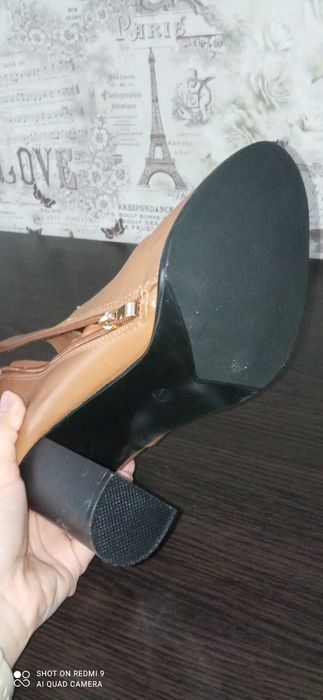 Чобітки, сапожки та черевички осінь / весна