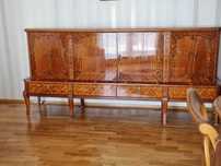 Solidne stylowe meble  Sheraton inkrustowane na wysoki polysk.