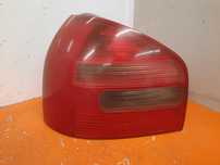 AUDI A3 8L 96-00 3D HB LAMPA TYŁ LEWA ZEWNĘTRZNA TYLNA  8L0945095A