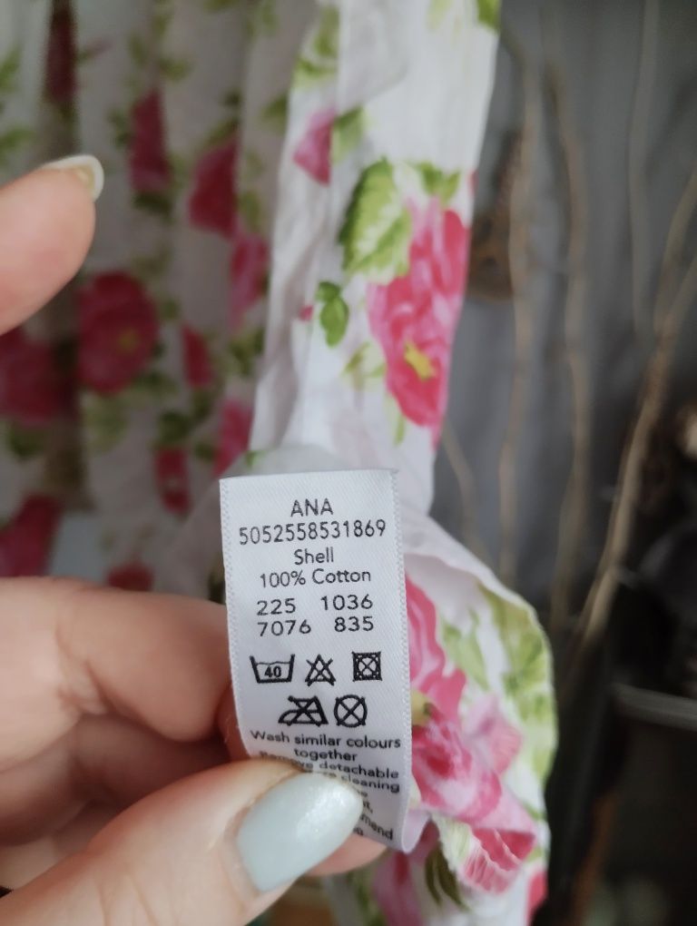 Śliczna rozkloszowana bawełniana sukienka w kwiaty 100% czystej bawełn