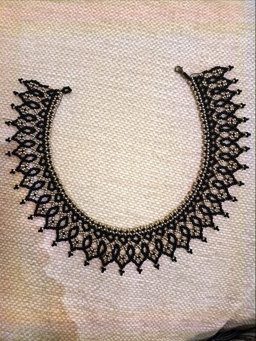 Вироби з бісеру (силянка / криза, браслет, гілочка у волосся)