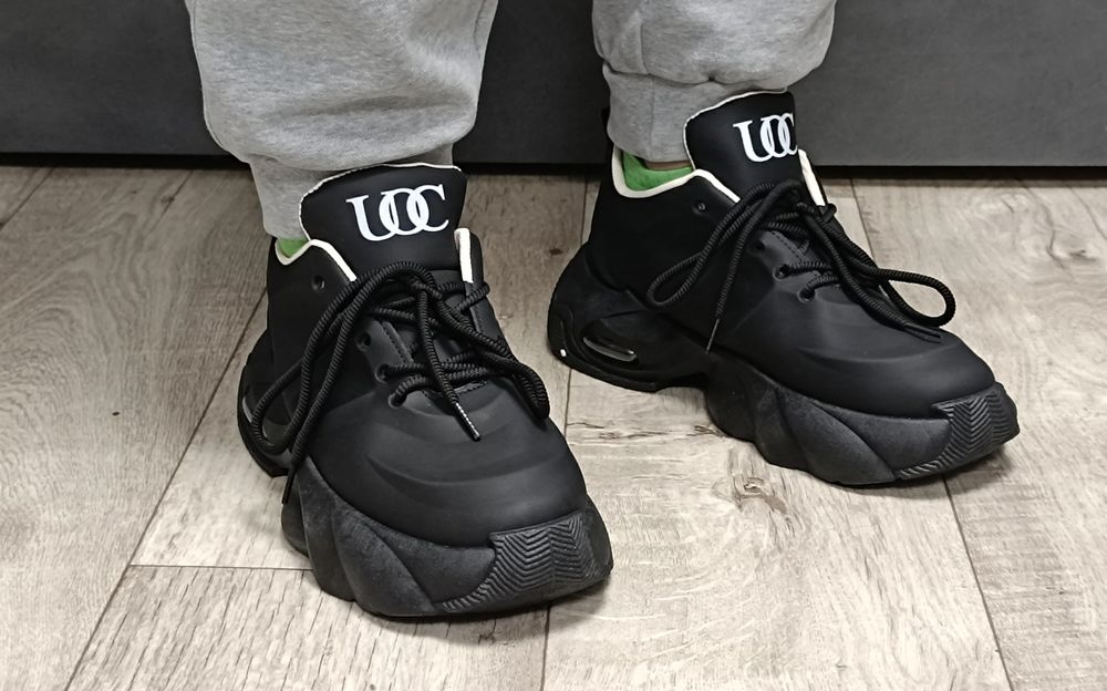 Чоловічі кросівки