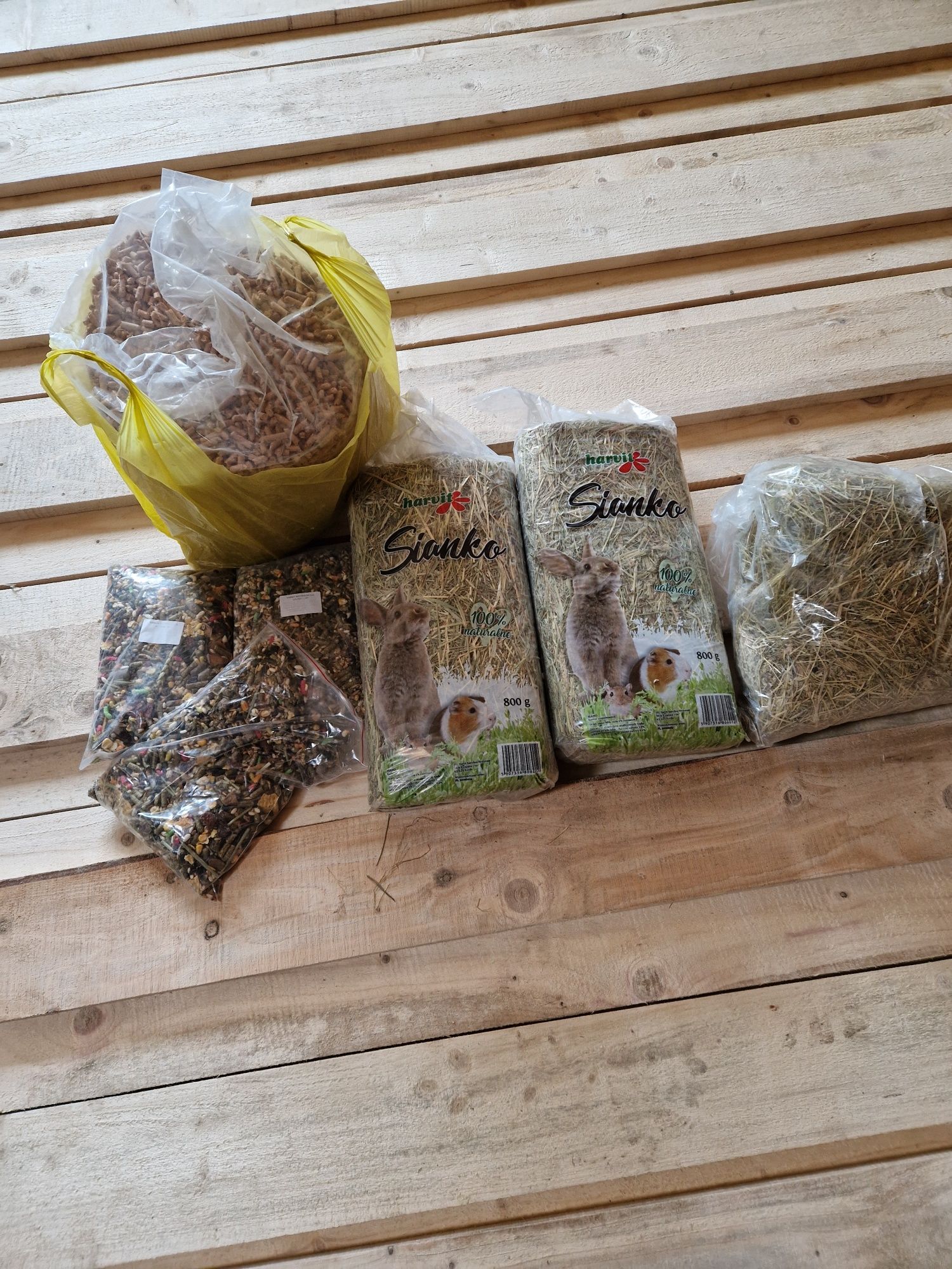 Klaka plus jedzonko dla gryzoni