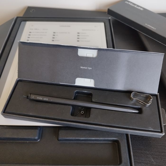 reMarkable 2 + Marker Plus + capas + extra como novo (Braga)