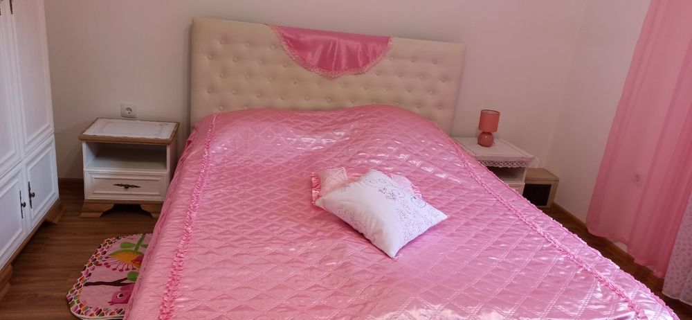 Здається подобово будинок в Шаян