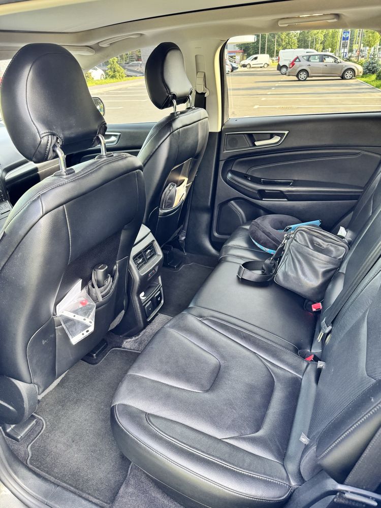 Ford Edge 2019 року в комплектації Titanium