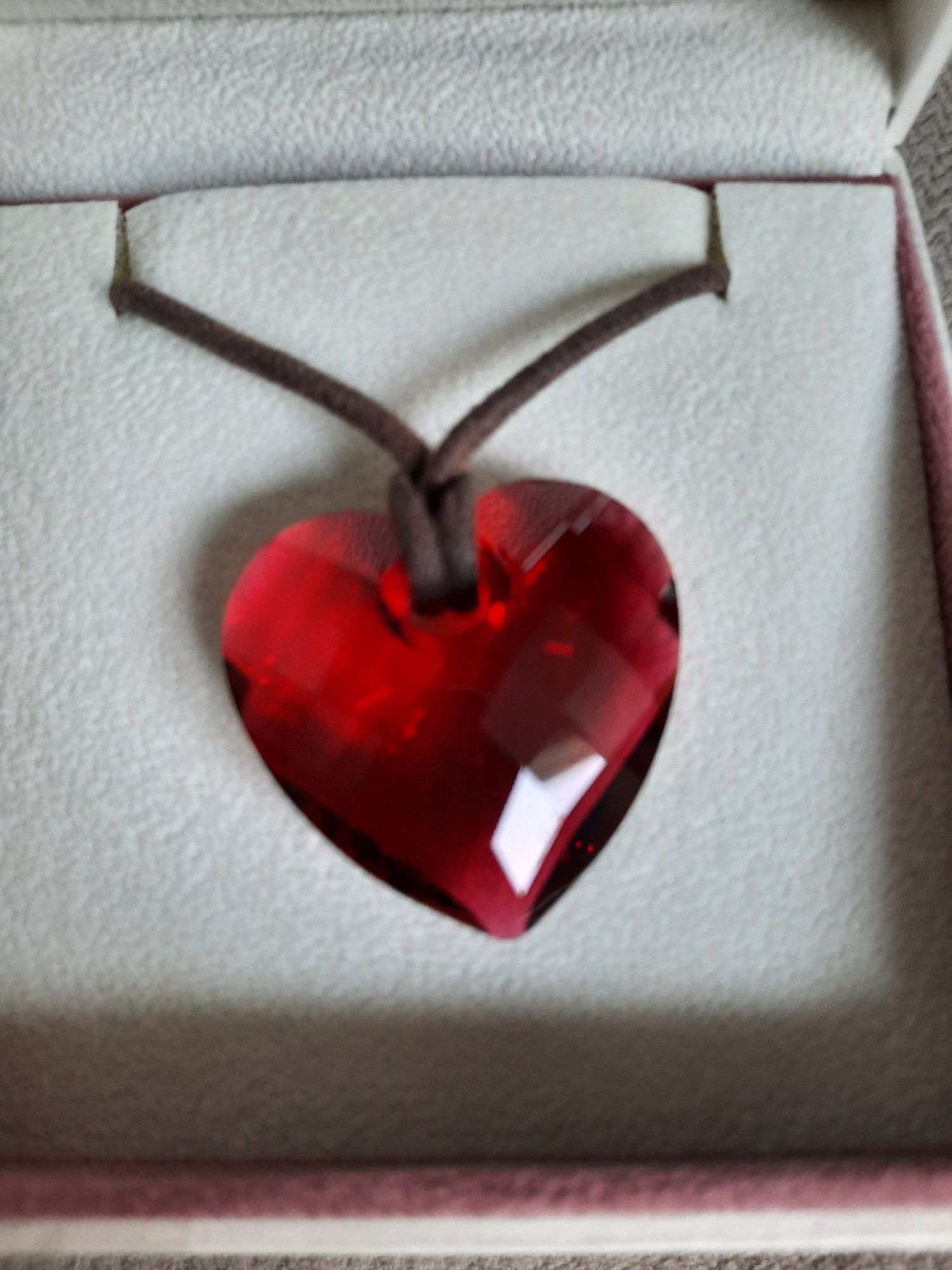 Karminowe duze serce oryginalny austriacki Swarovski