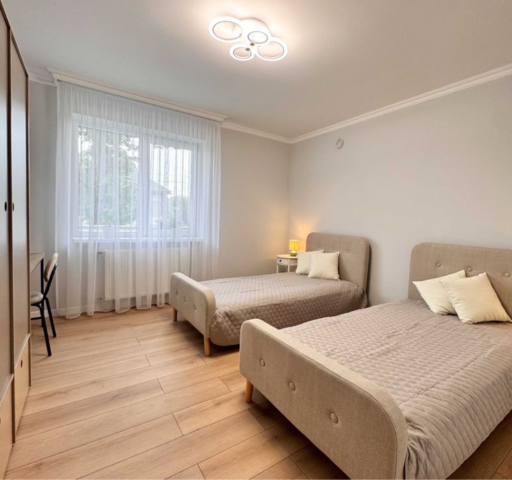 Продається  новий будинок-американка р-он Краснодонців