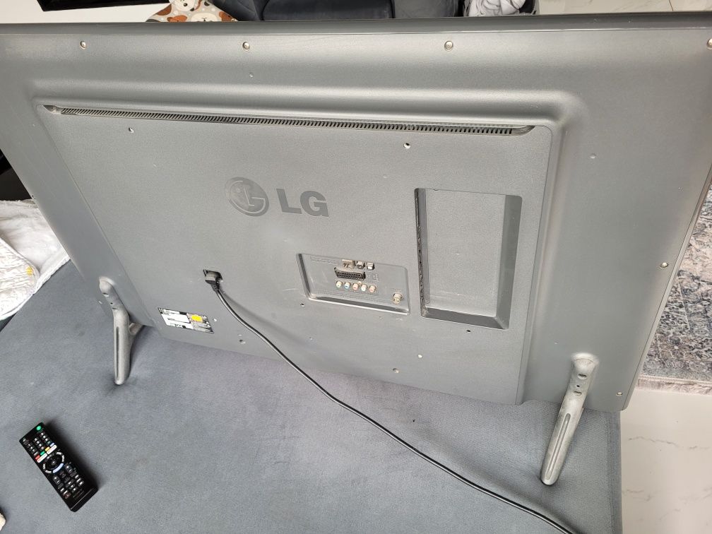 Telewizor LG 47 CALI