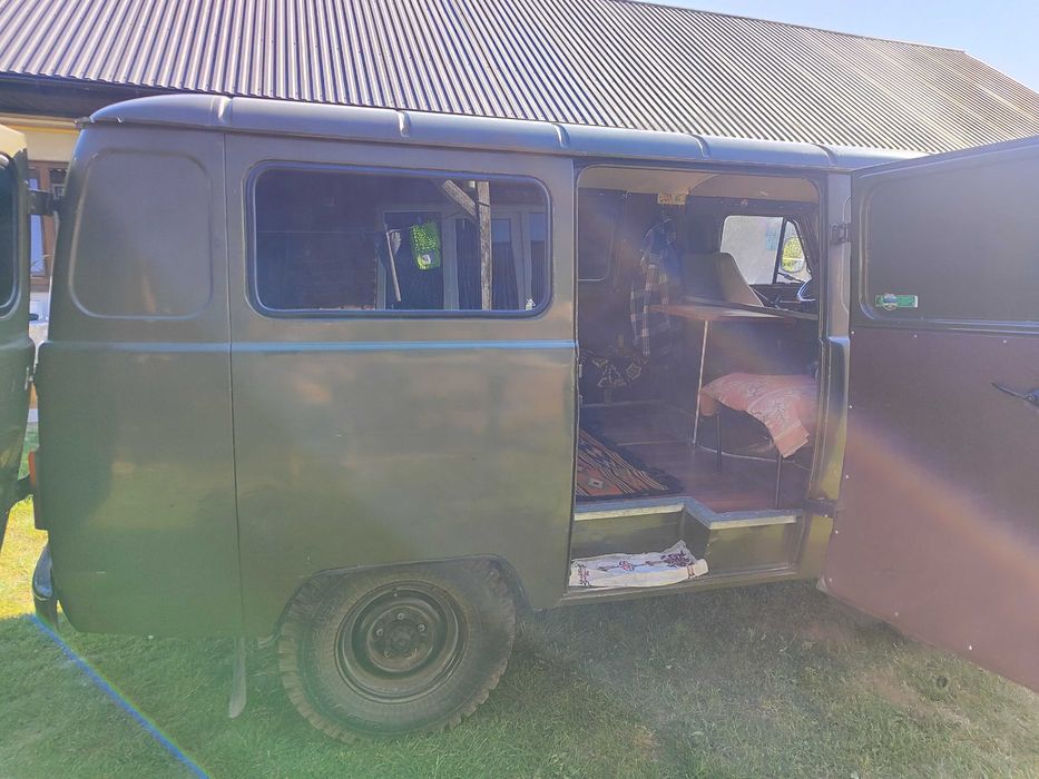 фургон малотонажний