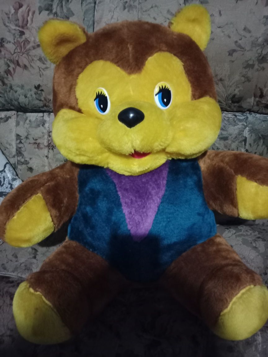 Продам игрушку медведя