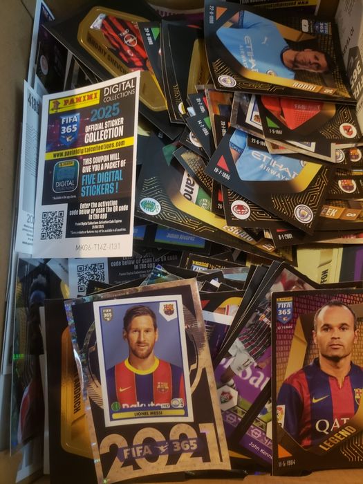 Cromos Fifa 365, 10 anos 2025