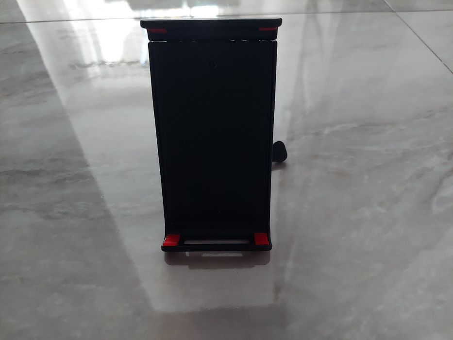 Тримач для телефона/планшета в авто