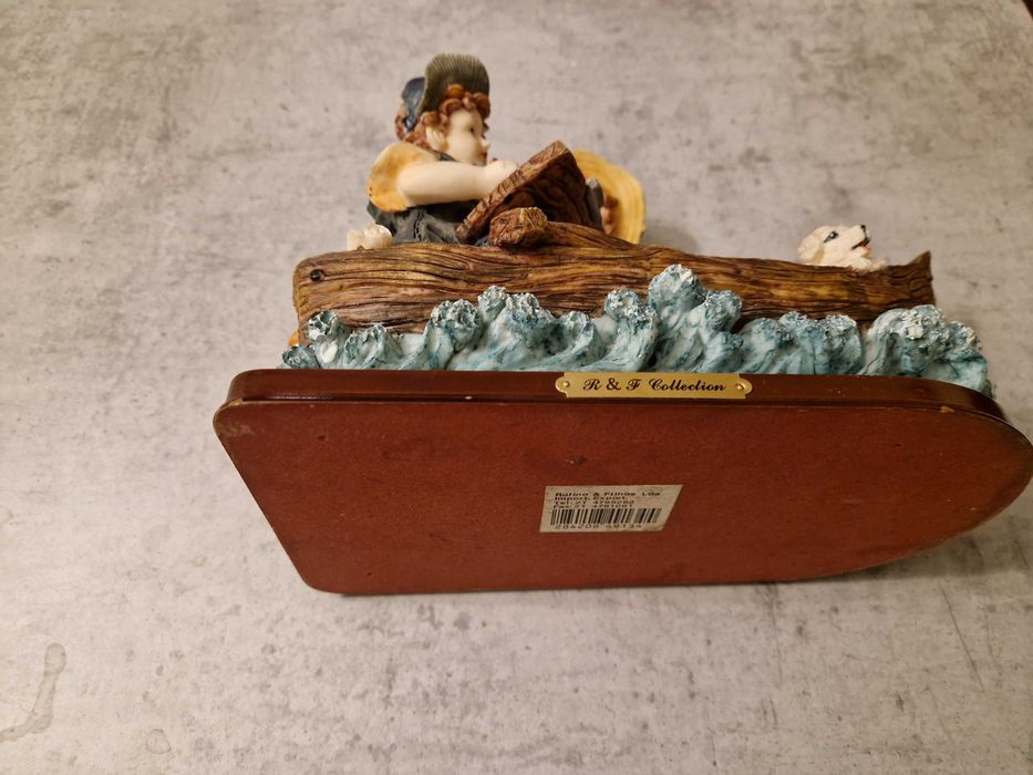 Estátua de marfinite ( R & F Collection)