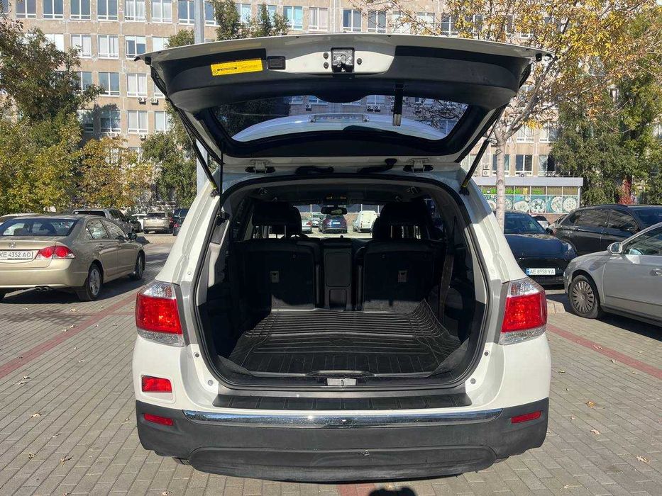 Toyota Highlander 2013 Офіційний без підкрасів