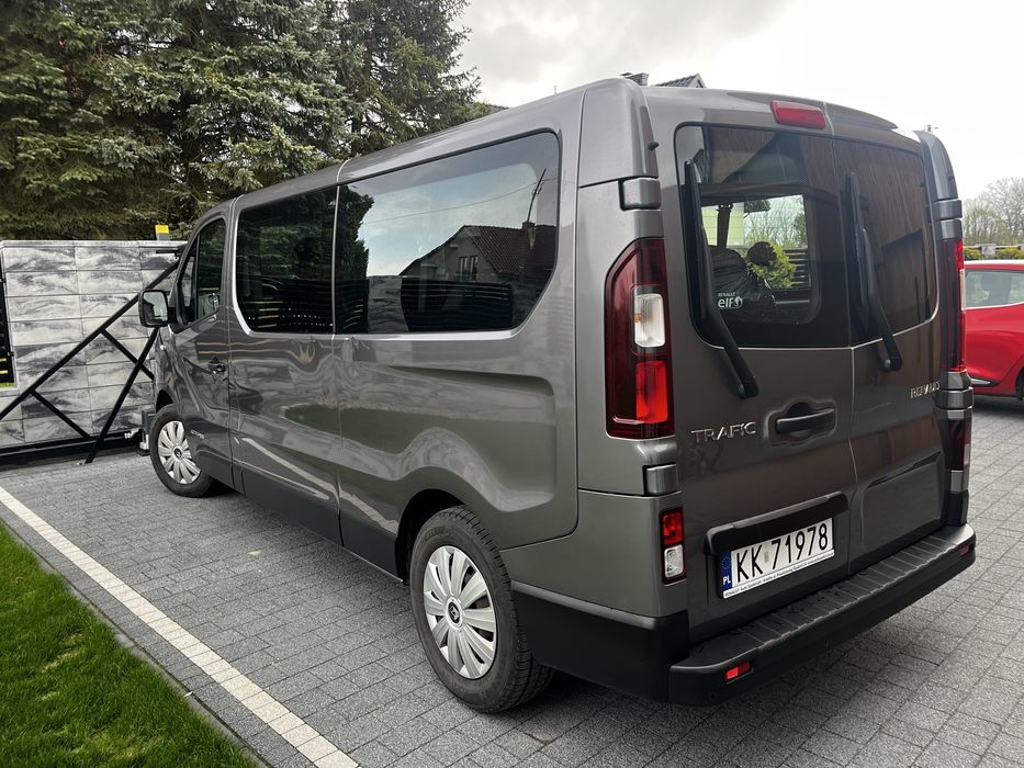 Wynajem busów 9-cio osobowych. Przewóz osób