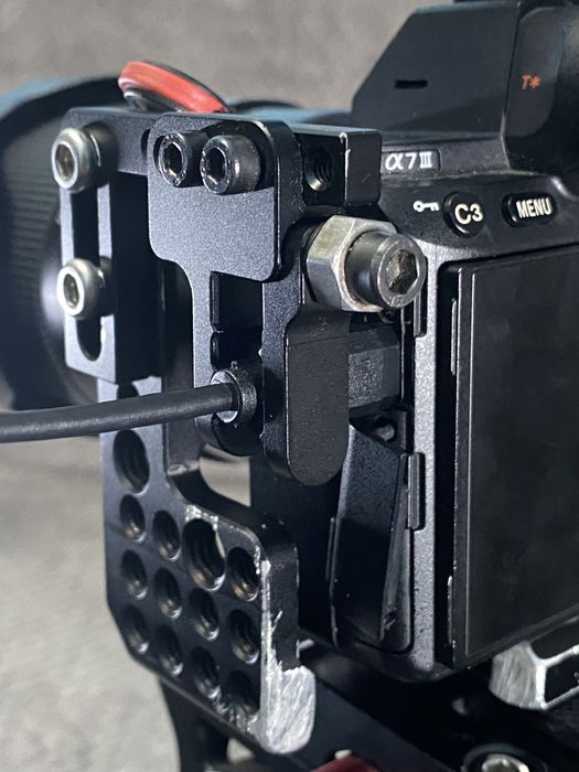 Sony a7iii с фиксатор HDMI+сьемка вертикально L-образная площадка