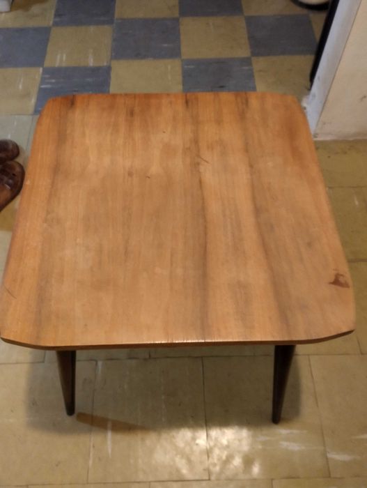 Stolik kawowy na cienkich nóżkach PRL, odbiór osobisty