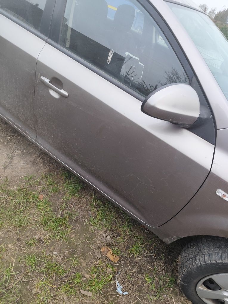 Drzwi kia cee'd 07-12r kombi