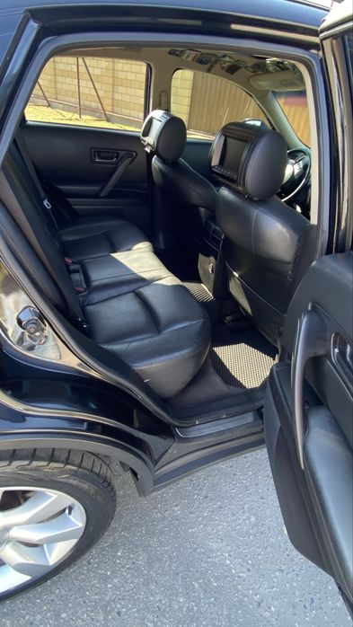 Продам Infiniti FX35 S50