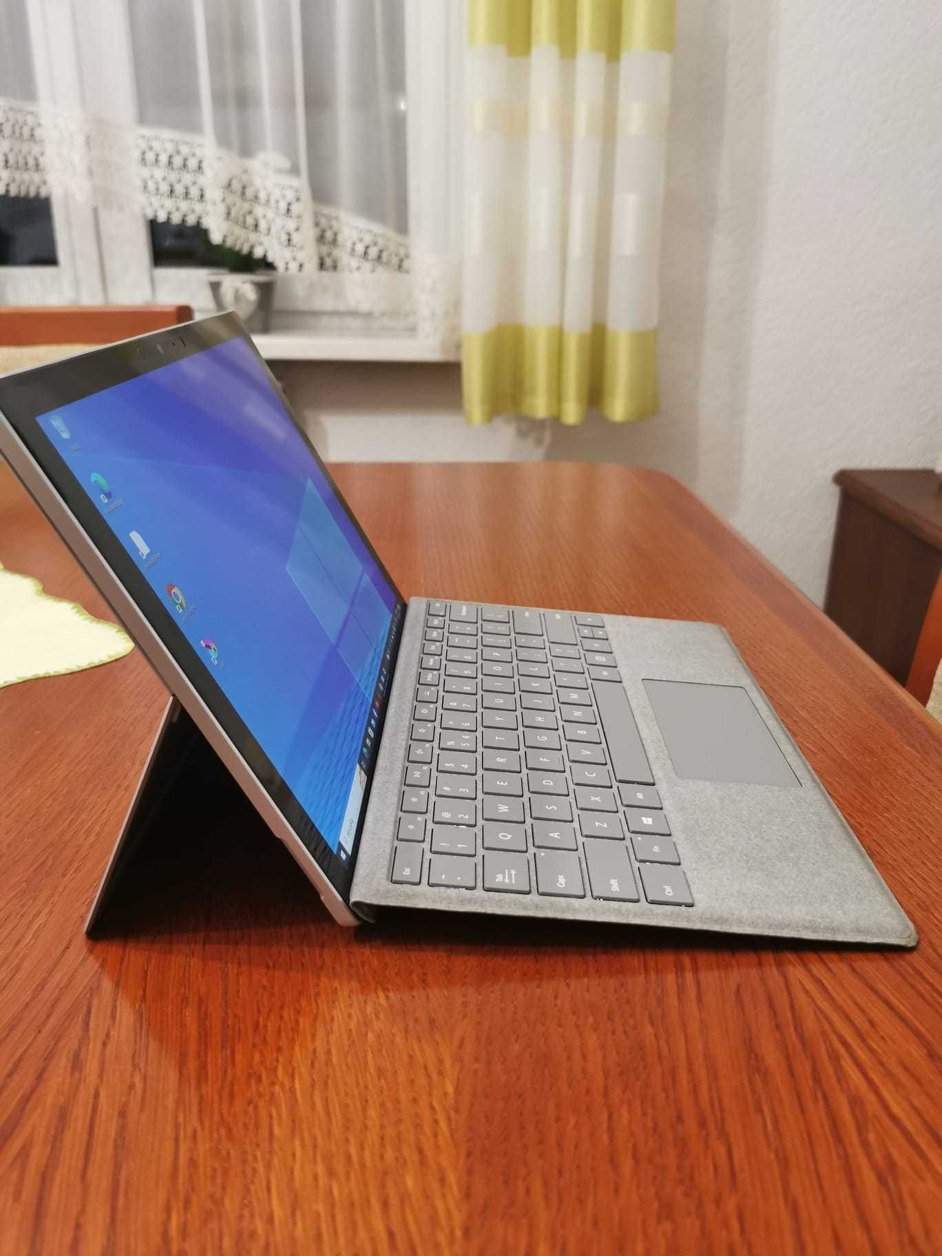 Microsoft Surface Pro 5 i5-7300U 8GB