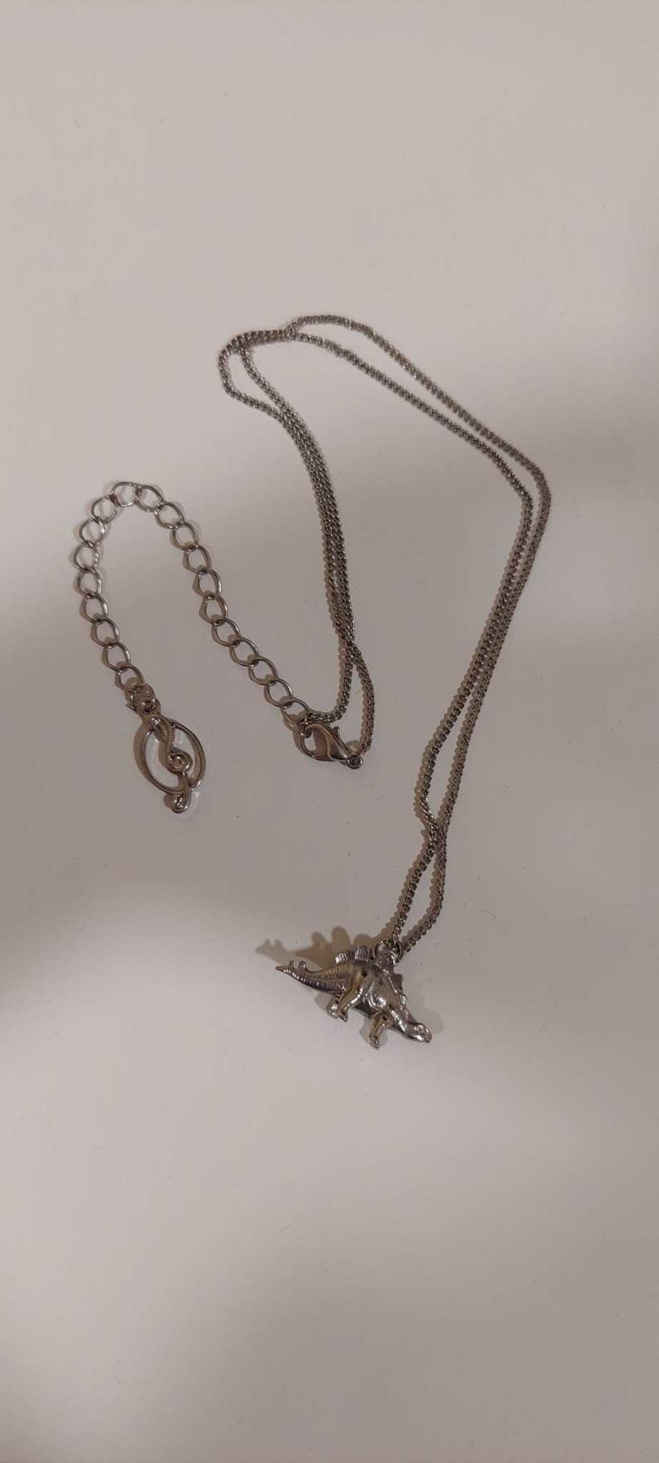 Conjunto de colares stradivarius
