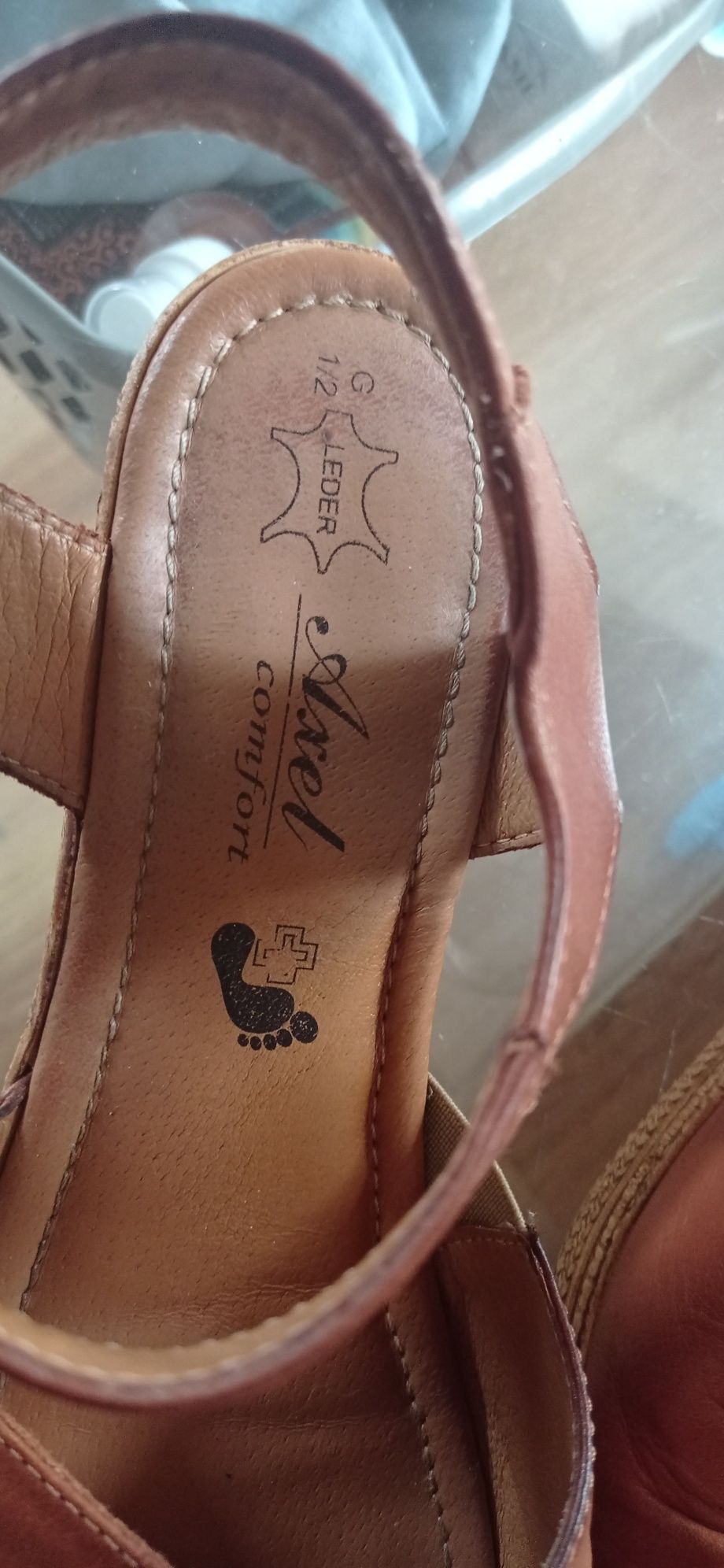 Skórzane sandały koturny Axel Comfort G 41