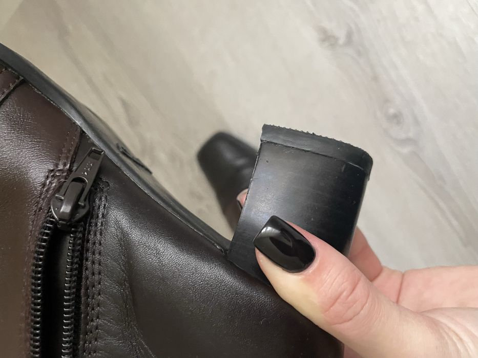 Шкіряне взуття Clarks