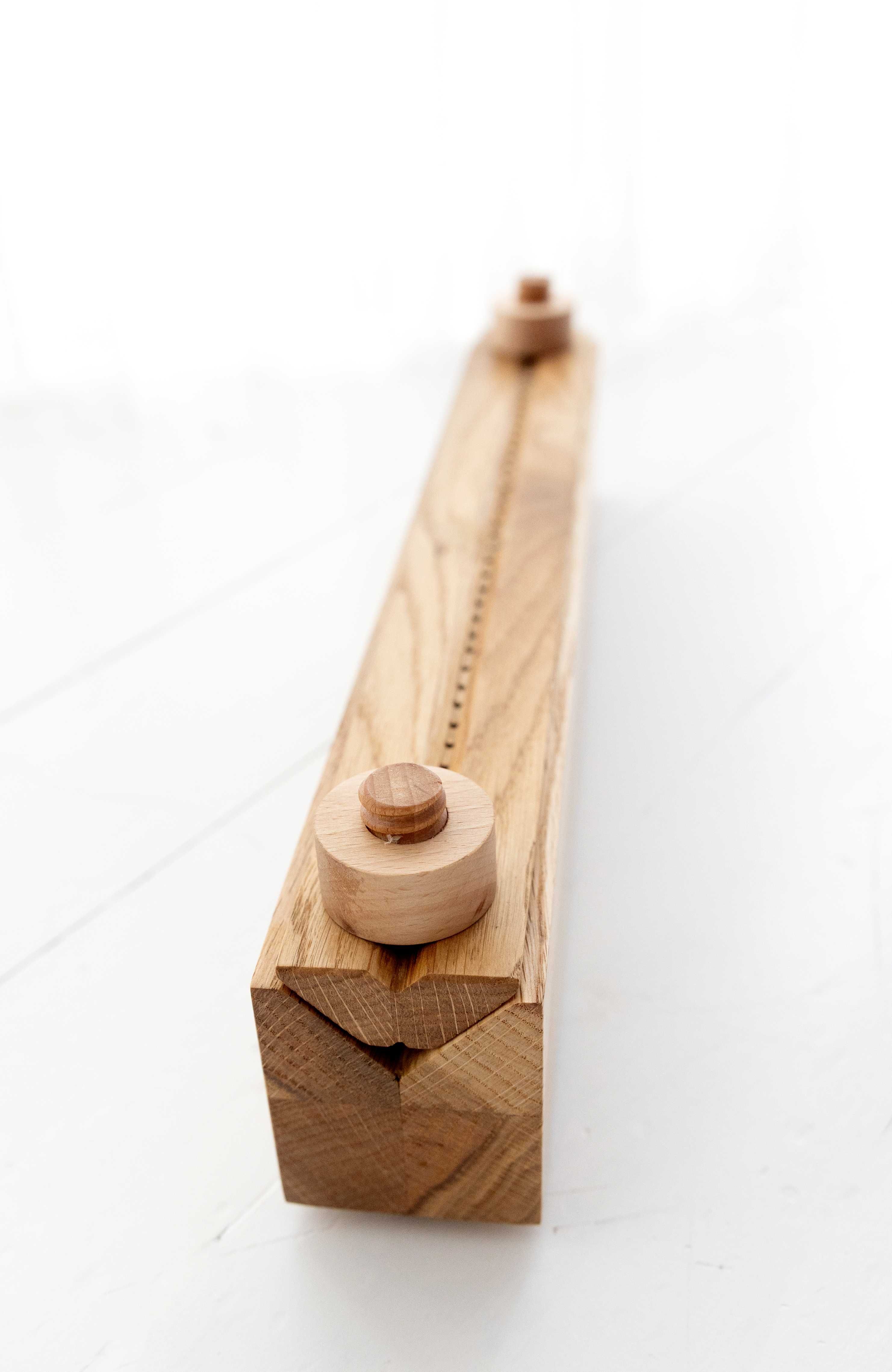 Podstawka introligatorska - Bookbinding cradle for punching