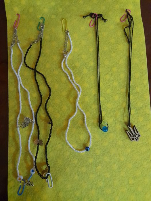 Вироби з бісеру, браслети  колечка,цепочки,брелкии