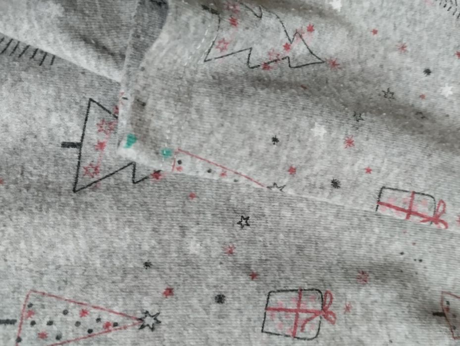 Świąteczne ubrania dla dziewczynki r 128/134