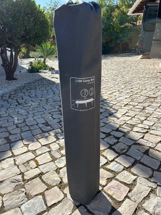 Cama de campismo dobrável