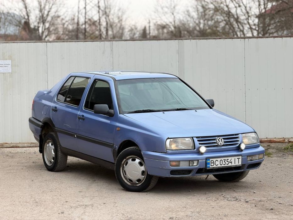 Volkswagen Vento 1.8 газ/бензин